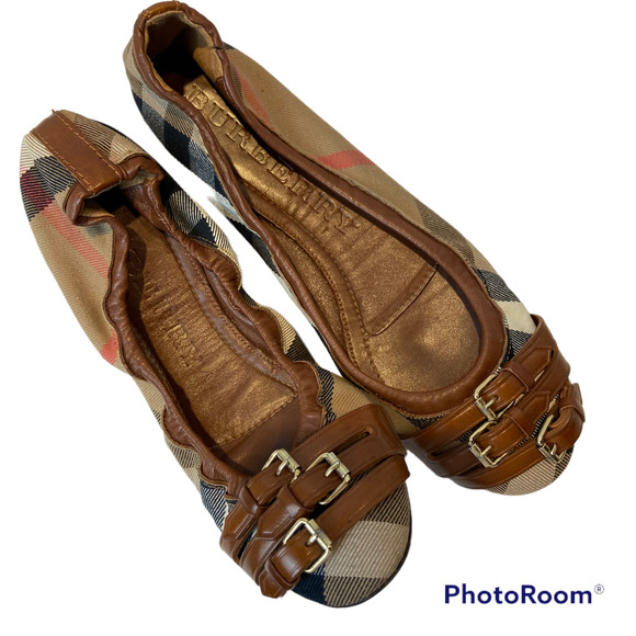 Burberry Shoes - Burberry Nova Check Flats Sz 38.5 / 8.5